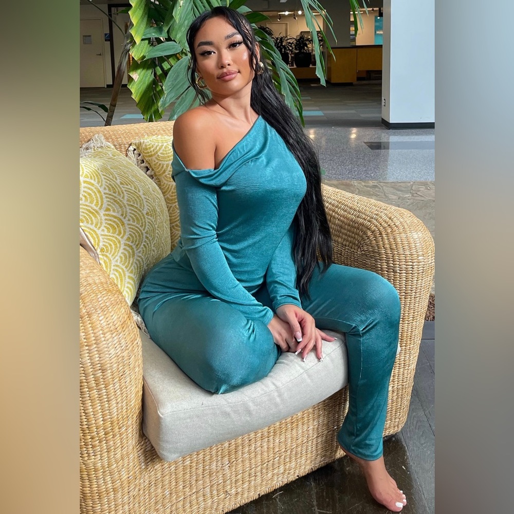 Kayley Slinky Pant Set